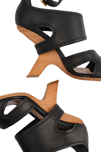 ALEXANDER MCQUEEN N.13 SCULPTURAL LEATHER SANDALS WITH WOODEN HEEL IN BLACK